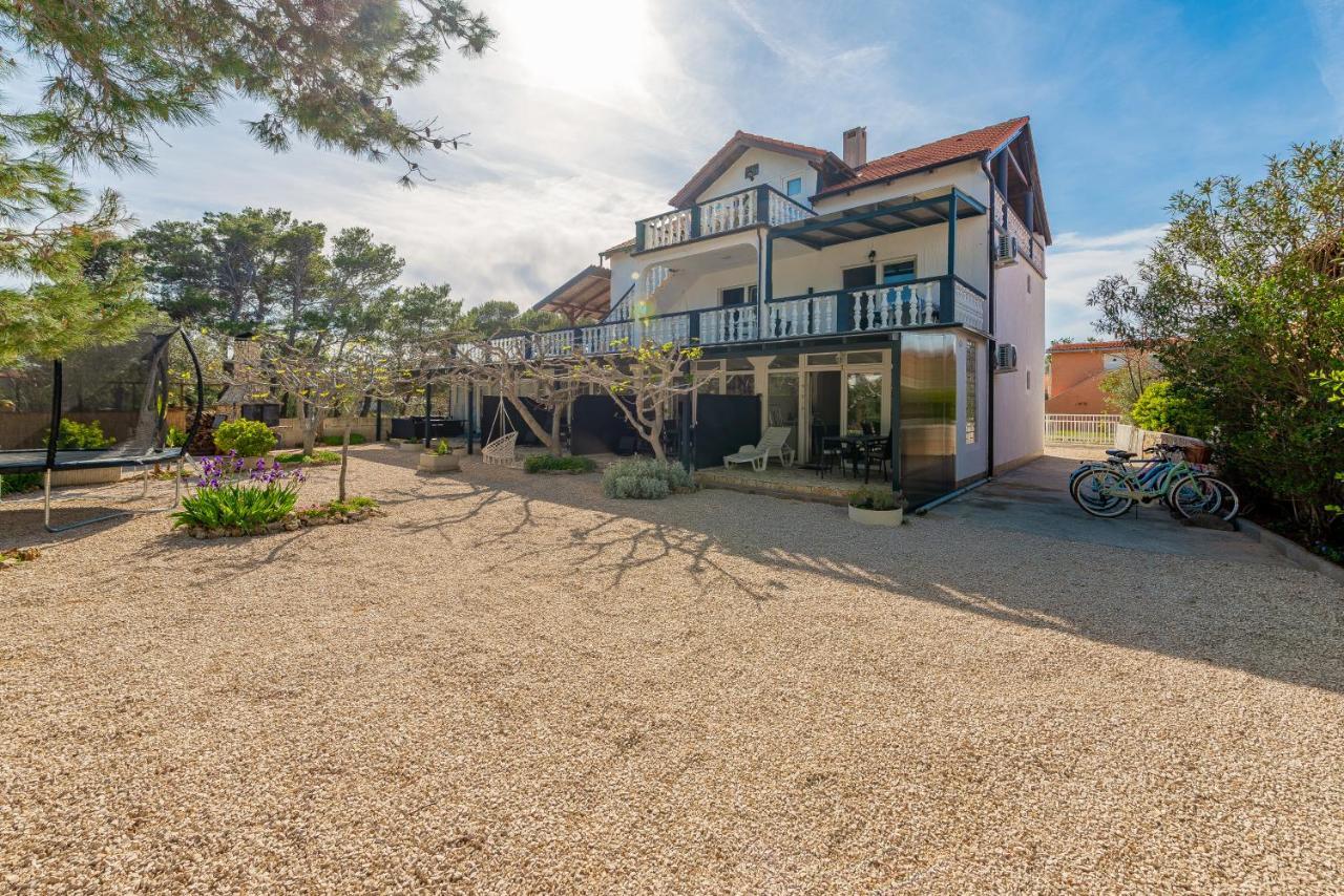 Apartments Villa Agape Vir Dış mekan fotoğraf