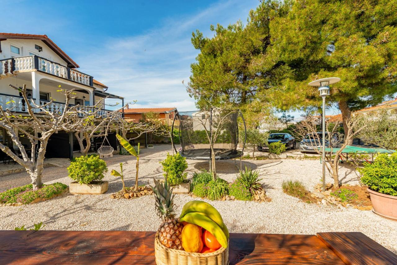 Apartments Villa Agape Vir Dış mekan fotoğraf