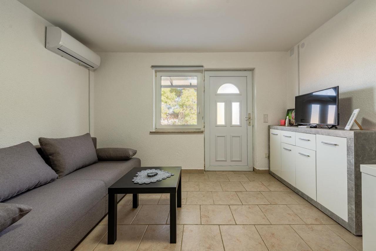 Apartments Villa Agape Vir Dış mekan fotoğraf