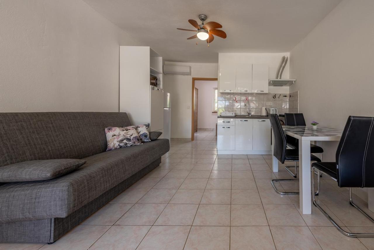 Apartments Villa Agape Vir Dış mekan fotoğraf