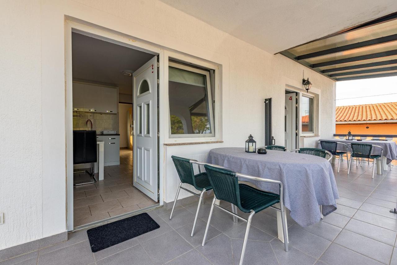 Apartments Villa Agape Vir Dış mekan fotoğraf