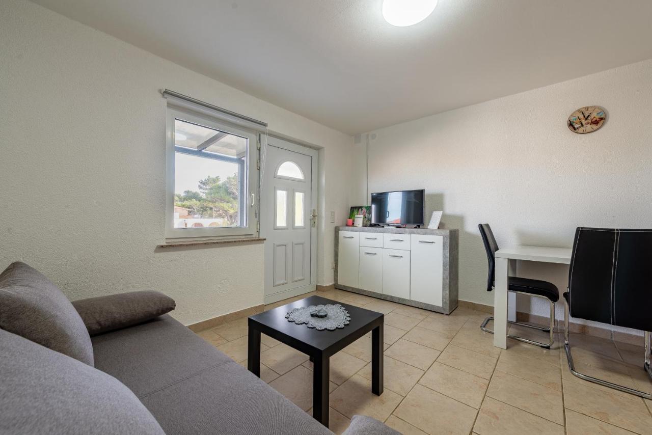 Apartments Villa Agape Vir Dış mekan fotoğraf