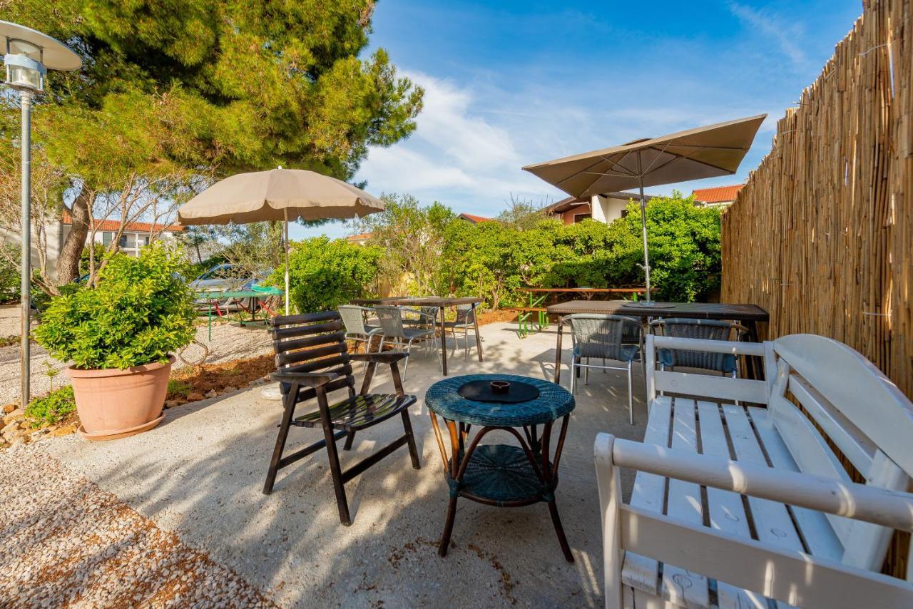 Apartments Villa Agape Vir Dış mekan fotoğraf