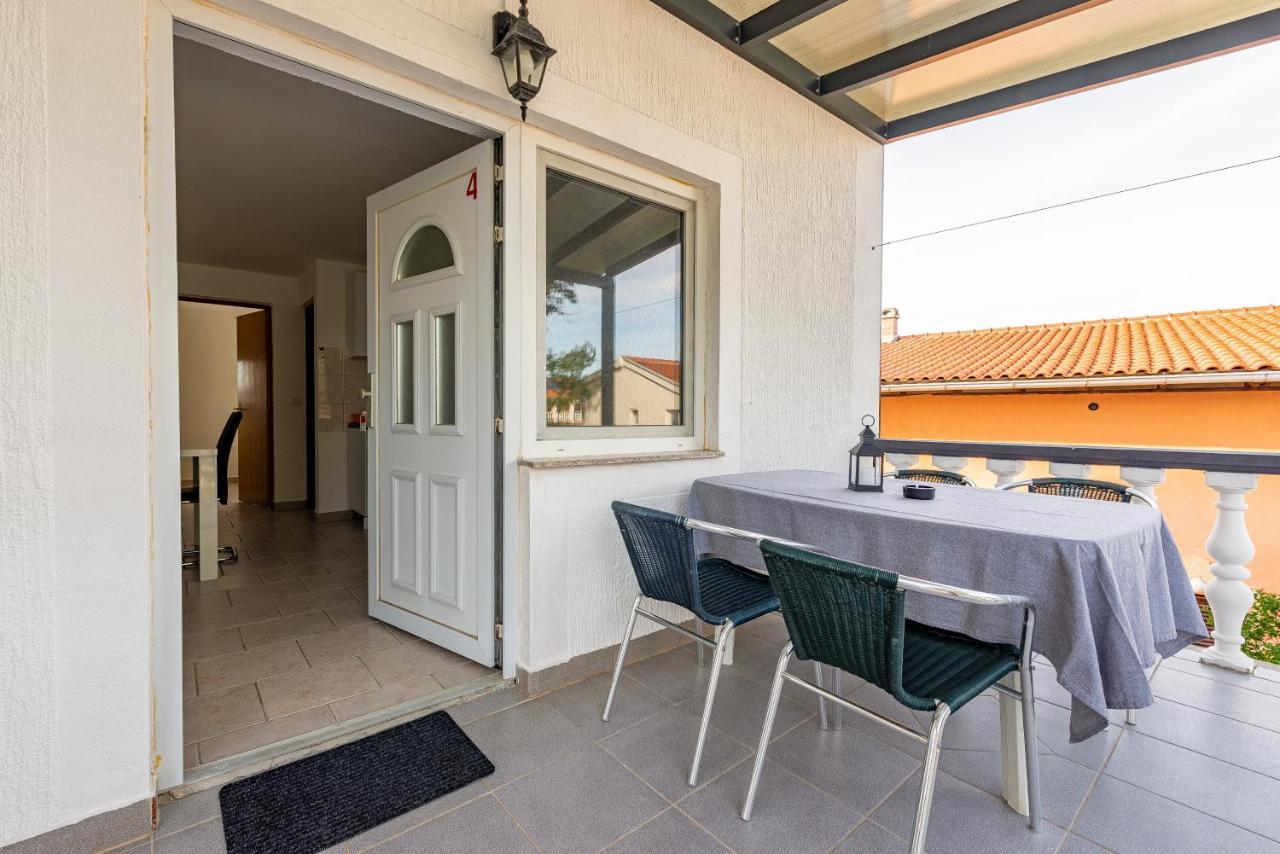 Apartments Villa Agape Vir Dış mekan fotoğraf