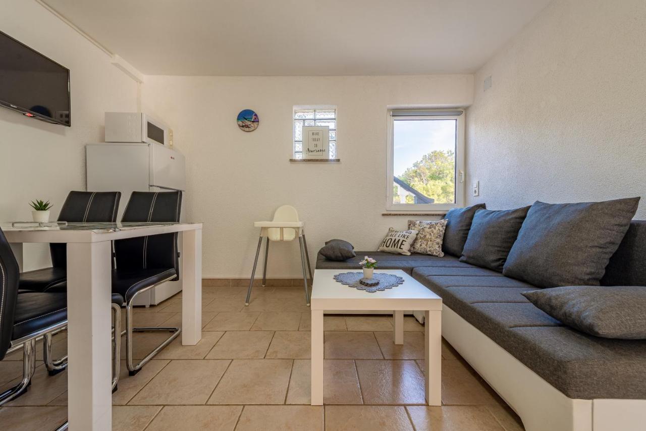 Apartments Villa Agape Vir Dış mekan fotoğraf