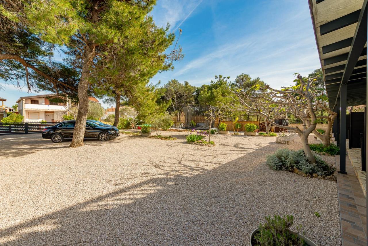 Apartments Villa Agape Vir Dış mekan fotoğraf