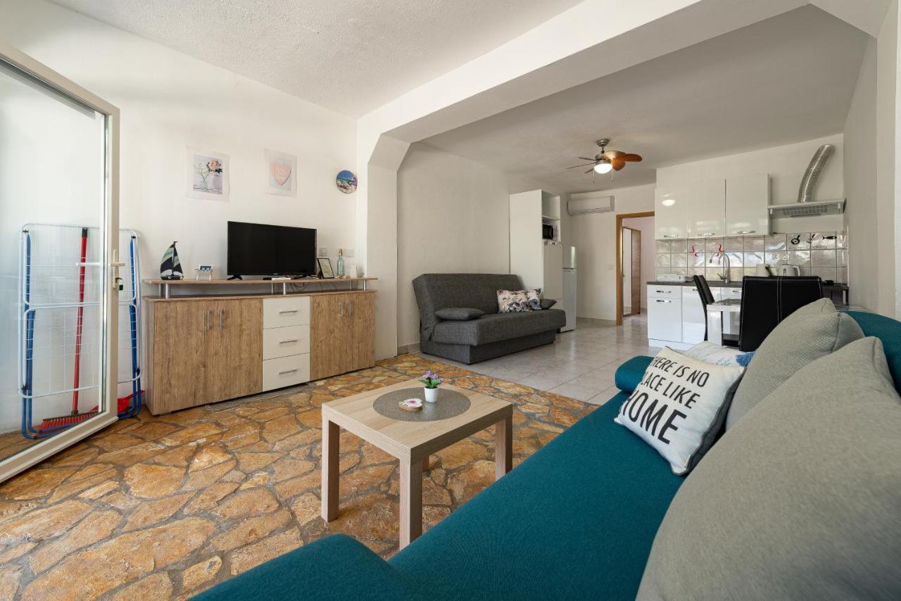 Apartments Villa Agape Vir Dış mekan fotoğraf